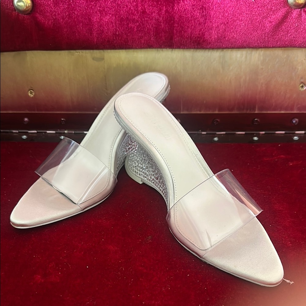 Elegant Clear Strap Cult Gaia Women's Mules